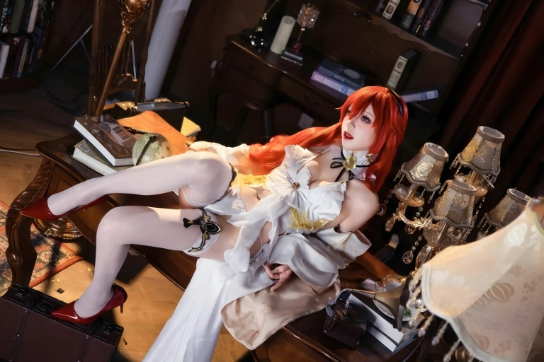 双木扶苏《崩坏·星穹铁道 姬子》主题写真：30张全套美图