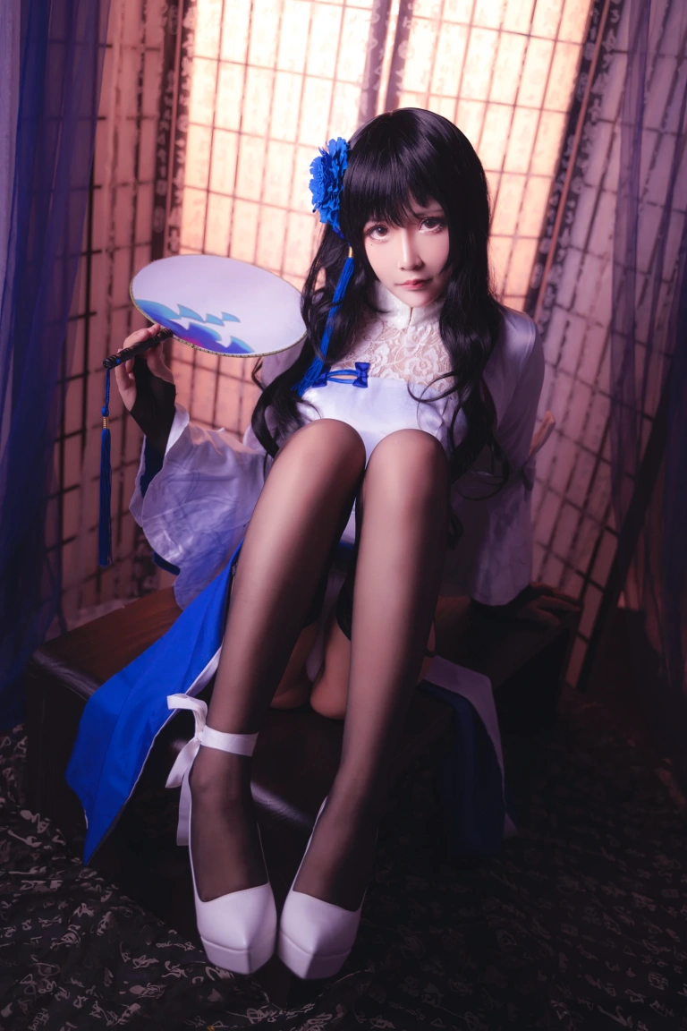 抱走莫子《玉玲珑旗袍》主题写真：30张全套美图