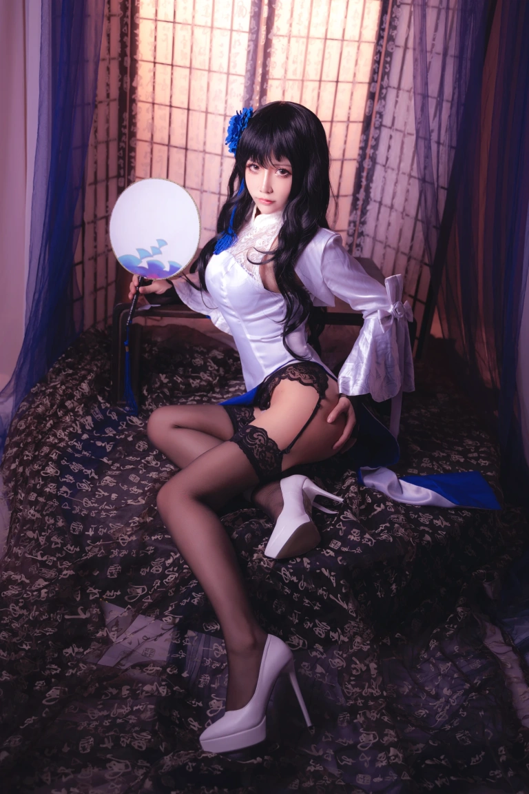 抱走莫子《玉玲珑旗袍》主题写真：30张全套美图