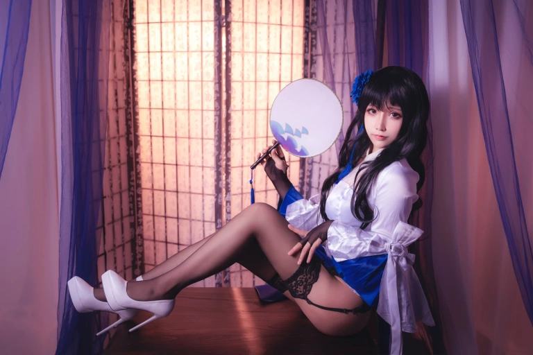 抱走莫子《玉玲珑旗袍》主题写真：30张全套美图