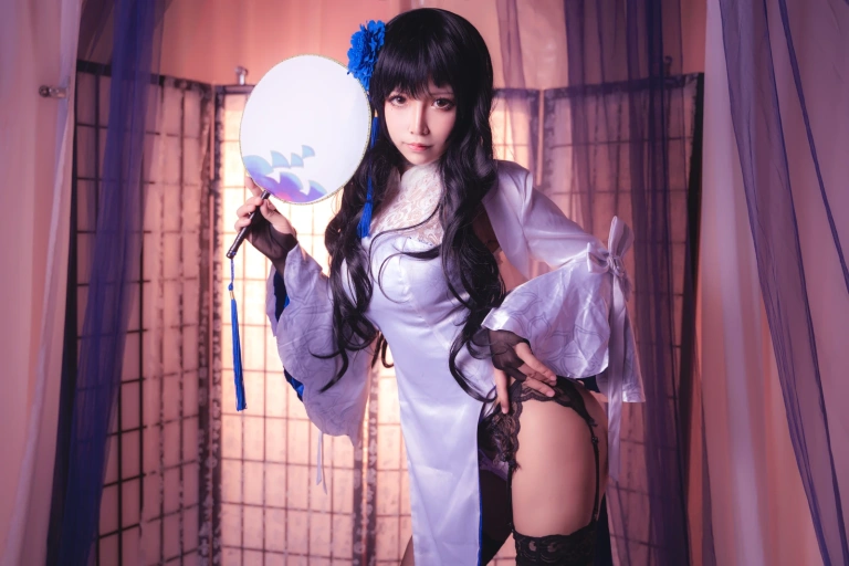 抱走莫子《玉玲珑旗袍》主题写真：30张全套美图