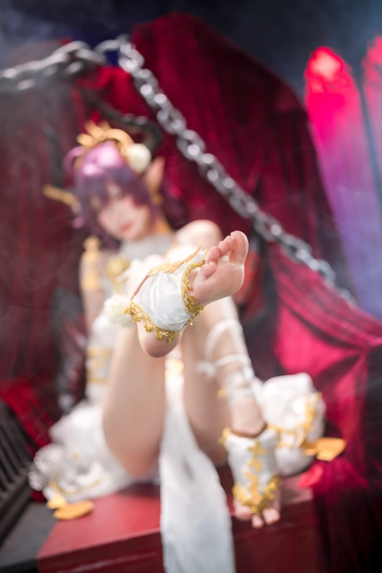 九柒喵《龙姬》主题写真：32张全套美图
