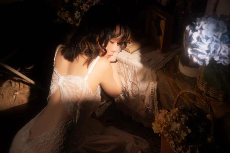 清青琴玖《眼里的星光》主题写真：32张全套美图