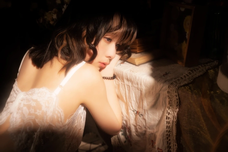 清青琴玖《眼里的星光》主题写真：32张全套美图