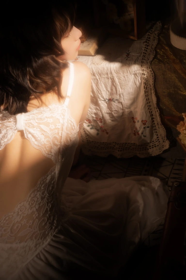 清青琴玖《眼里的星光》主题写真：32张全套美图