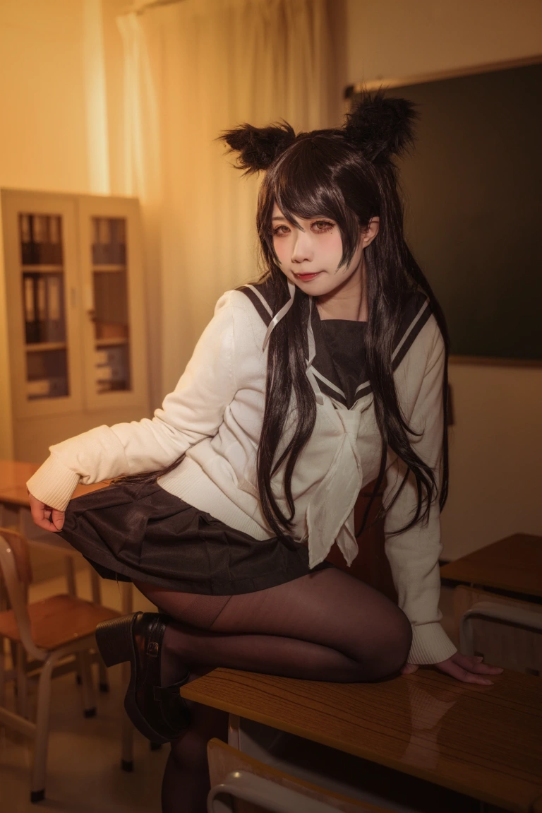 贞子蜜桃《碧蓝航线 爱宕高雄制服》主题写真：35张全套美图