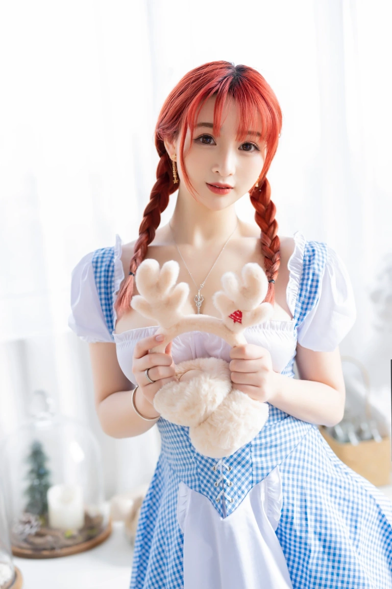 叉子宝宝《蓝白少女》主题写真：41张全套美图