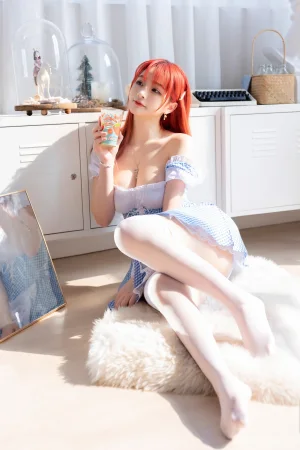叉子宝宝《蓝白少女》主题写真：41张全套美图