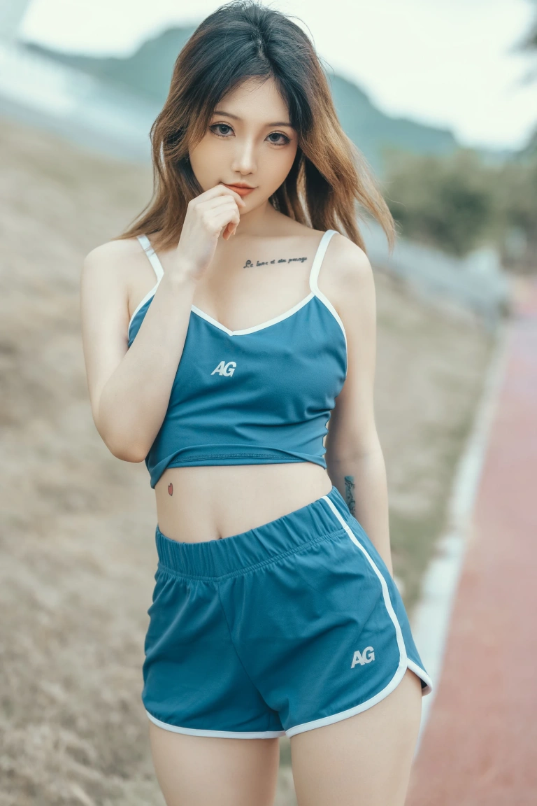 桃良阿宅《晨跑》主题写真：44张全套美图