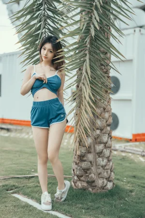 桃良阿宅《晨跑》主题写真：44张全套美图