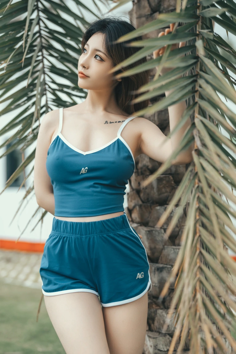 桃良阿宅《晨跑》主题写真：44张全套美图