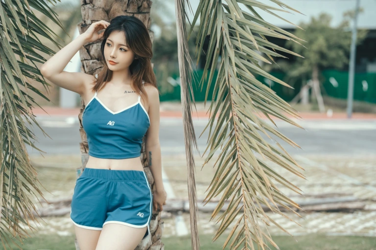 桃良阿宅《晨跑》主题写真：44张全套美图