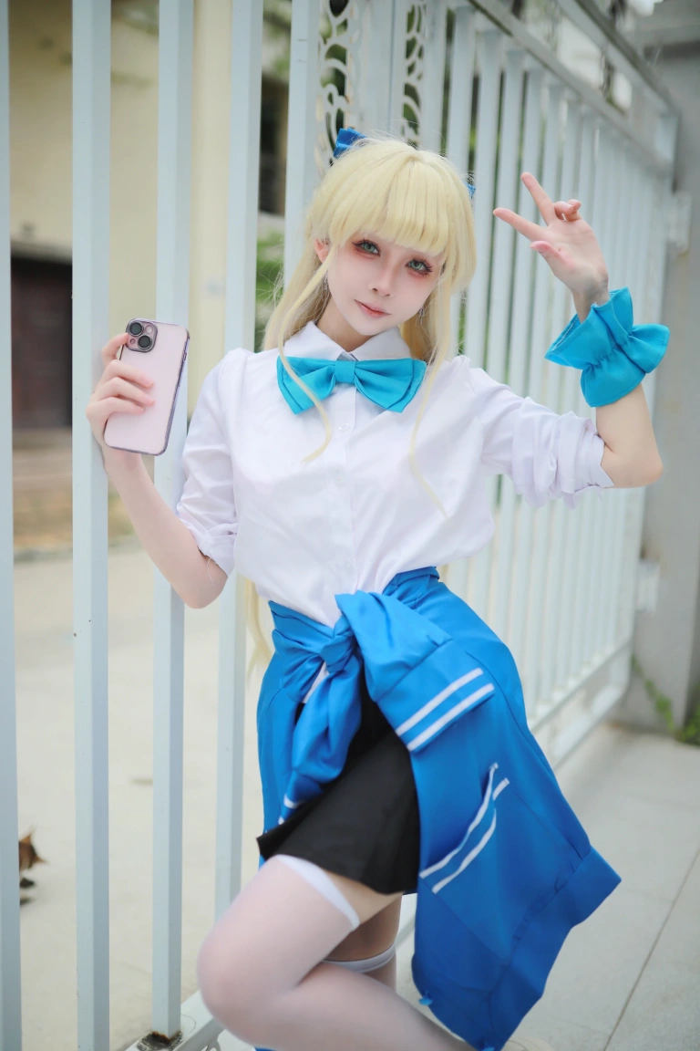 上杉绘黎落《蔚蓝档案 飞鸟马时校服》主题写真：46张全套美图