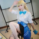 上杉绘黎落《蔚蓝档案 飞鸟马时校服》主题写真：46张全套美图