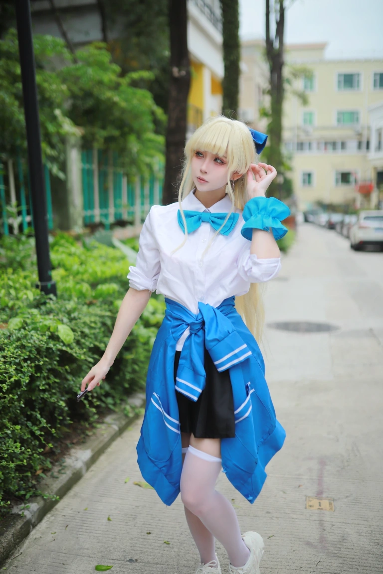 上杉绘黎落《蔚蓝档案 飞鸟马时校服》主题写真：46张全套美图
