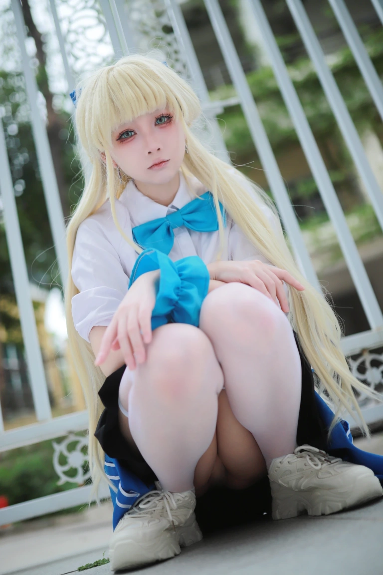上杉绘黎落《蔚蓝档案 飞鸟马时校服》主题写真：46张全套美图