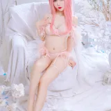 仙女月《粉色内衣》主题写真：50张全套美图