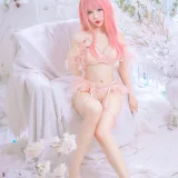 仙女月《粉色内衣》主题写真：50张全套美图