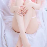 仙女月《粉色内衣》主题写真：50张全套美图