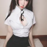 芋圆侑子《醉酒小秘书》主题写真：52张全套美图，含3个视频