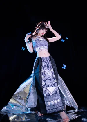 星黛鹿鹿《苗疆蓝蝶》主题写真：52张全套美图