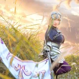 是本末末《贞德》主题写真：66张全套美图