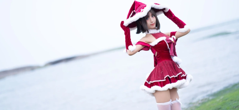 三水子《圣诞小裙子》主题写真：72张全套美图