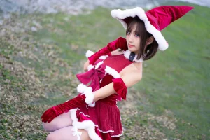 三水子《圣诞小裙子》主题写真：72张全套美图