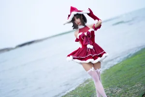 三水子《圣诞小裙子》主题写真：72张全套美图