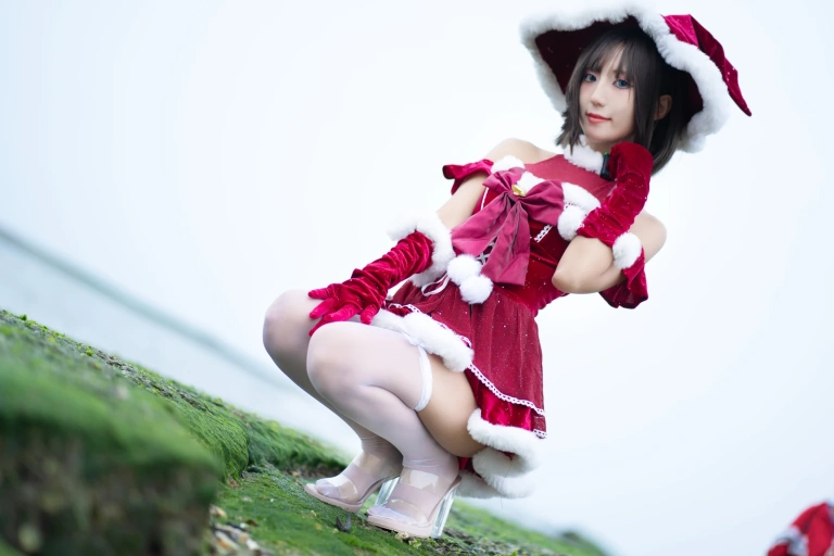 三水子《圣诞小裙子》主题写真：72张全套美图
