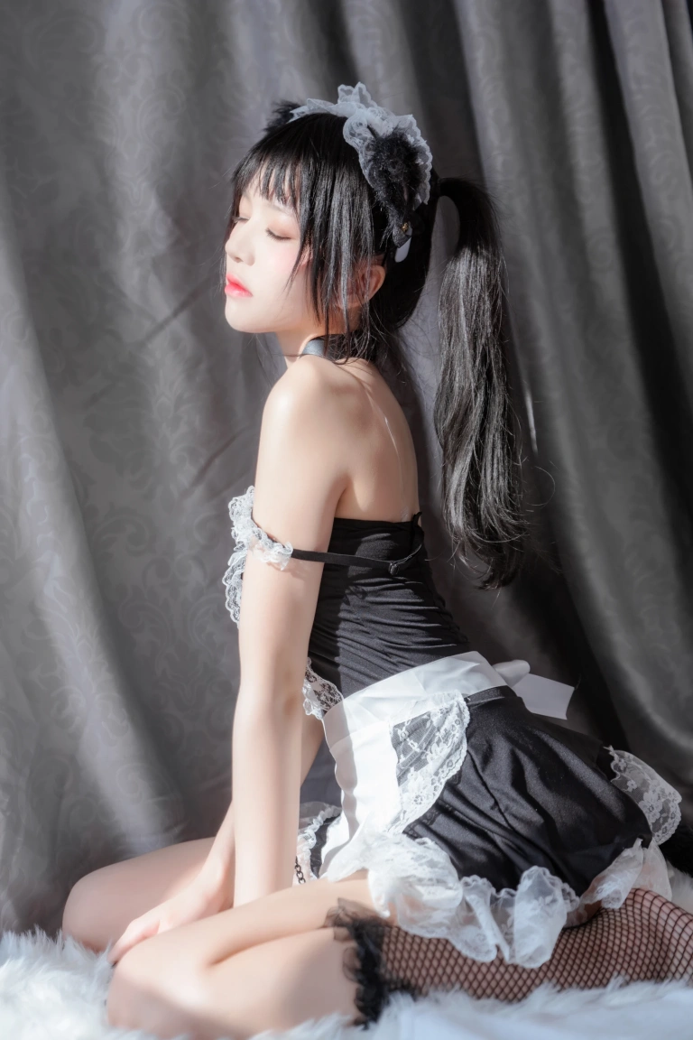 桜桃喵《黑猫妹抖》主题写真：79张全套美图