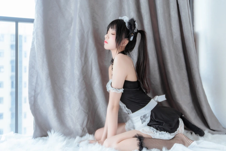 桜桃喵《黑猫妹抖》主题写真：79张全套美图