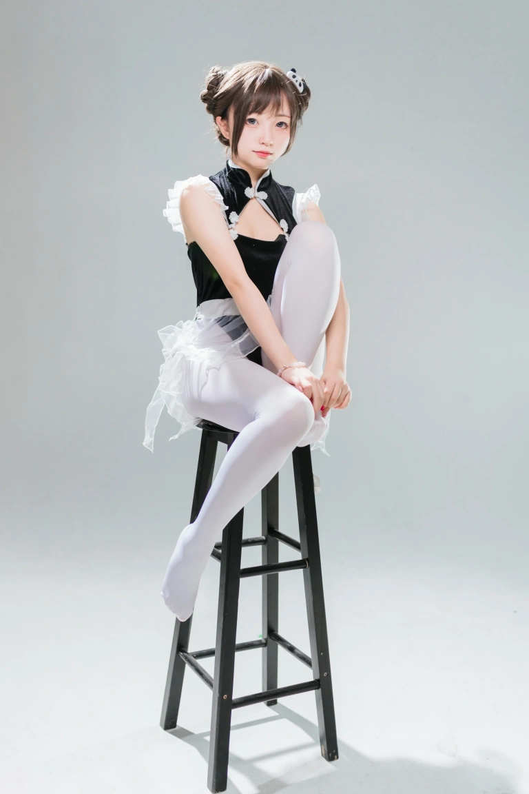 花铃《高叉小熊猫女仆》主题写真：85张全套美图