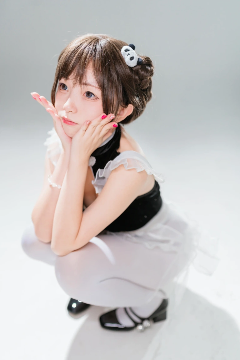 花铃《高叉小熊猫女仆》主题写真：85张全套美图