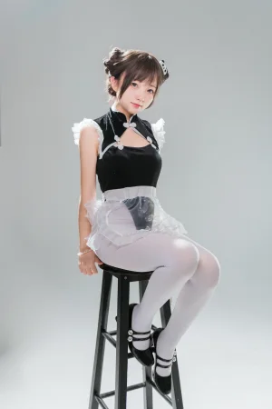 花铃《高叉小熊猫女仆》主题写真：85张全套美图