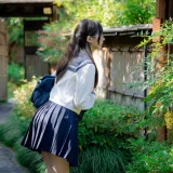 雫しずく《真面目な委員長》主题写真：89张全套美图