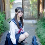 雫しずく《真面目な委員長》主题写真：89张全套美图