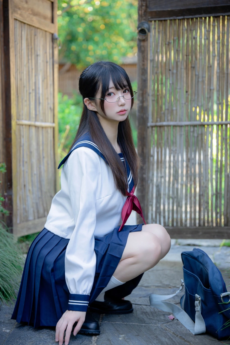 雫しずく《真面目な委員長》主题写真：89张全套美图