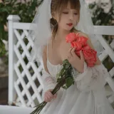 凛子酱《婚纱》主题写真：9张全套美图