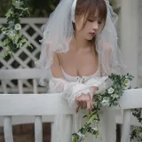 凛子酱《婚纱》主题写真：9张全套美图