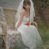 凛子酱《婚纱》主题写真：9张全套美图