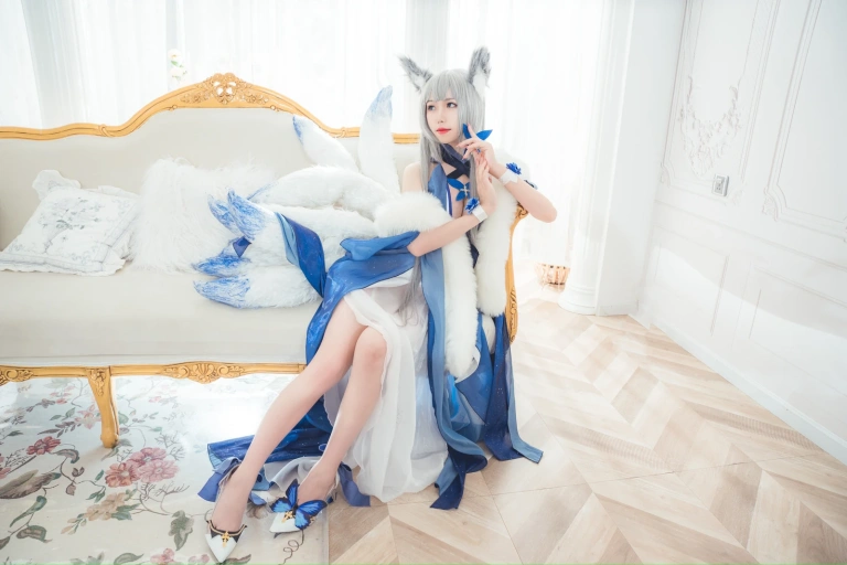 一北亦北《信浓礼服》主题写真：9张全套美图