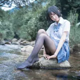 木棉棉《水色溪边JK制服》主题写真：51张全套美图