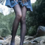 木棉棉《水色溪边JK制服》主题写真：51张全套美图