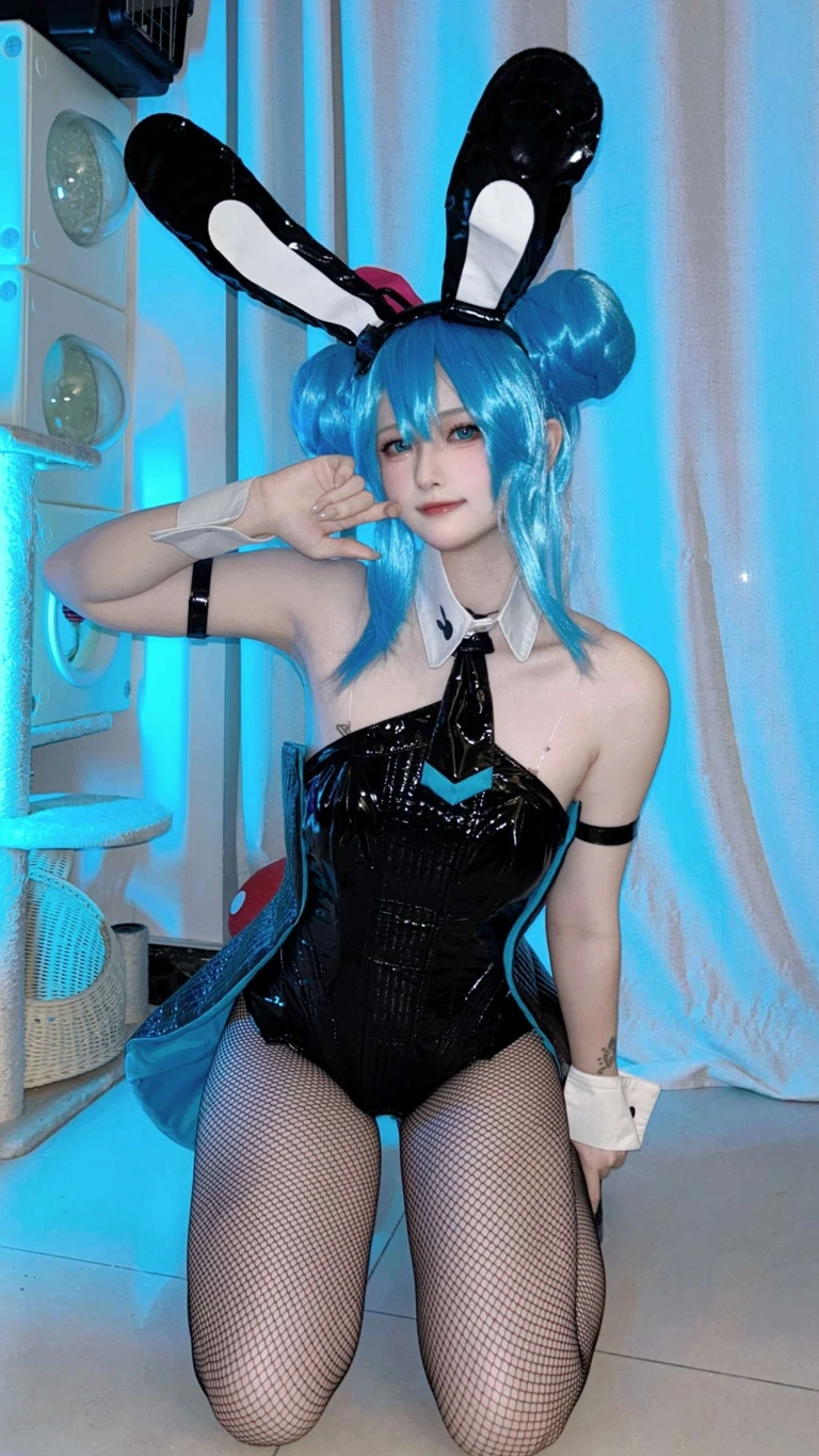 屿鱼《[Patreon] 2023年07月套图会员合集》主题写真：99张全套美图