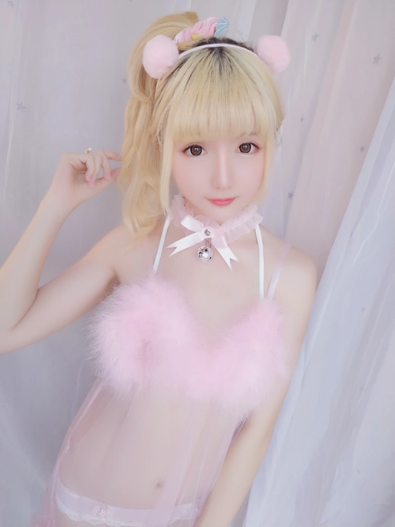 星之迟迟《VOL.9 草莓睡衣包》主题写真：62张全套美图