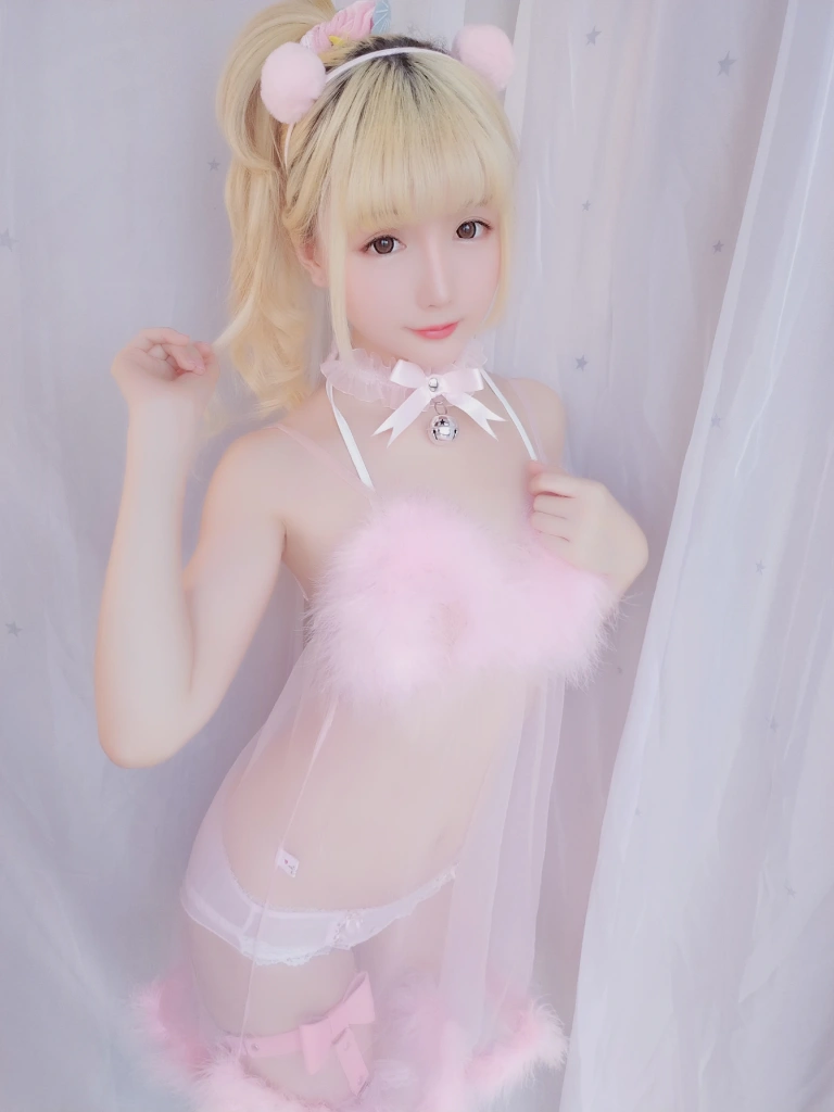 星之迟迟《VOL.9 草莓睡衣包》主题写真：62张全套美图