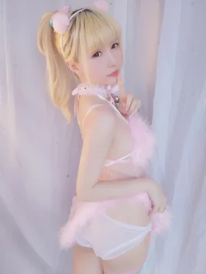 星之迟迟《VOL.9 草莓睡衣包》主题写真：62张全套美图