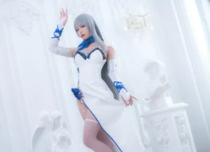 一北亦北《路易九世礼服》主题写真：12张全套美图