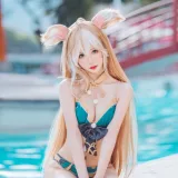 仙女月《泽月希娜小姐泳装》主题写真：15张全套美图